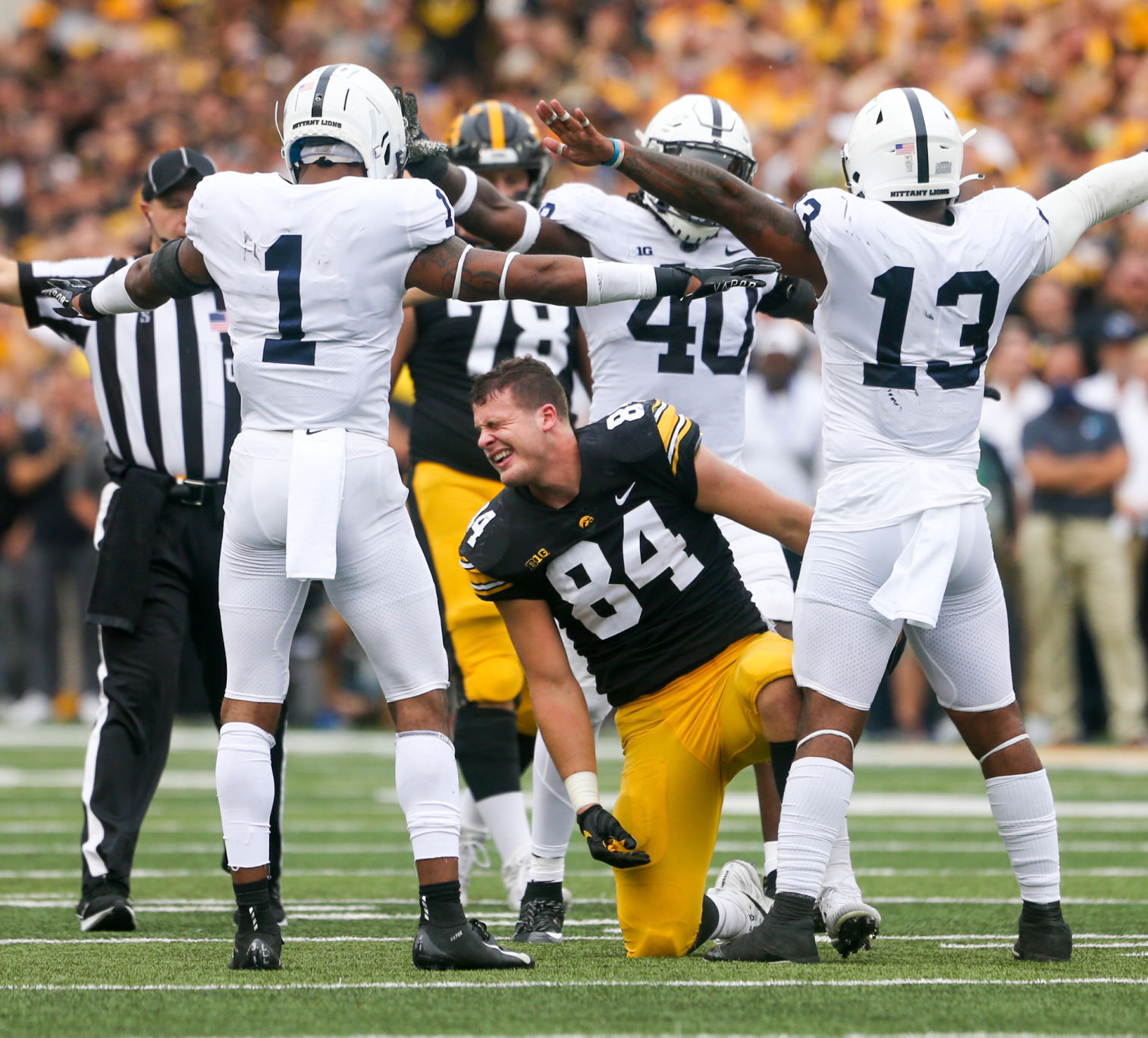 100921-qc-spt-iowa-fball-011